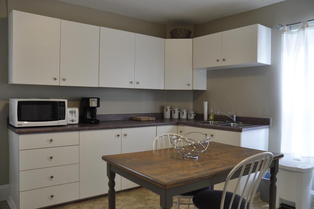 Moncton Suites - Apartments Across Georges Dumont Εξωτερικό φωτογραφία