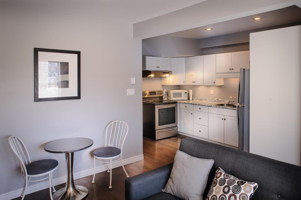 Moncton Suites - Apartments Across Georges Dumont Εξωτερικό φωτογραφία