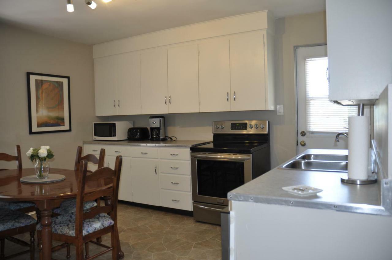 Moncton Suites - Apartments Across Georges Dumont Εξωτερικό φωτογραφία